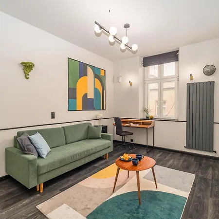 Appartement Wrzesinska - Balcony, Workspace, Location - By Rentujemy *